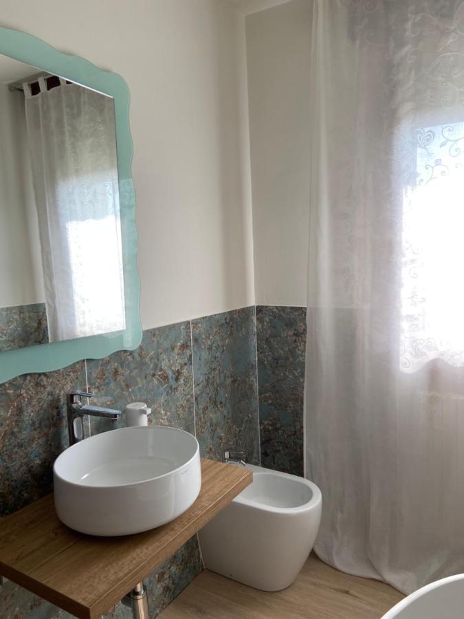 Giotto Guesthouse ドゥエ・カッラーレ エクステリア 写真